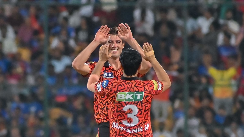 records galore as hyderabad beat bengaluru after ipl best 287