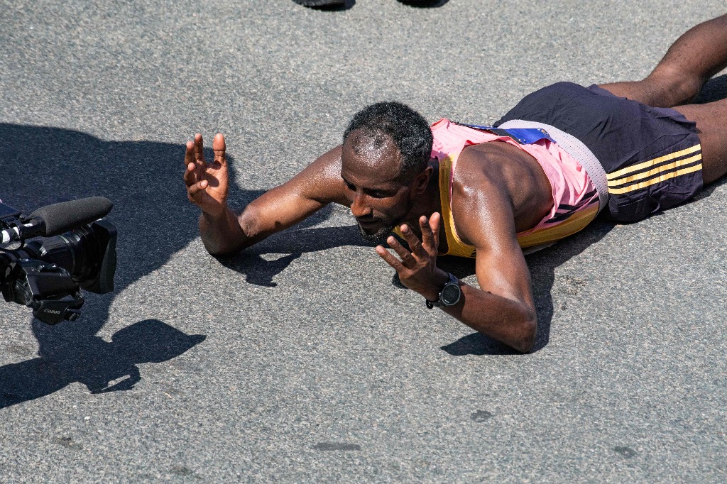 la keniana obiri y el etíope lemma ganan el maratón de boston