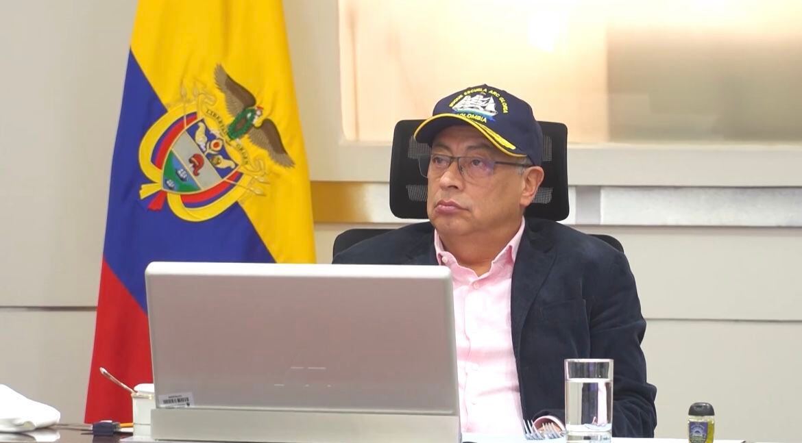presidente petro pidió a ecuador que restituya el asilo a jorge glas y anunció acompañamiento a denuncias internacionales de méxico