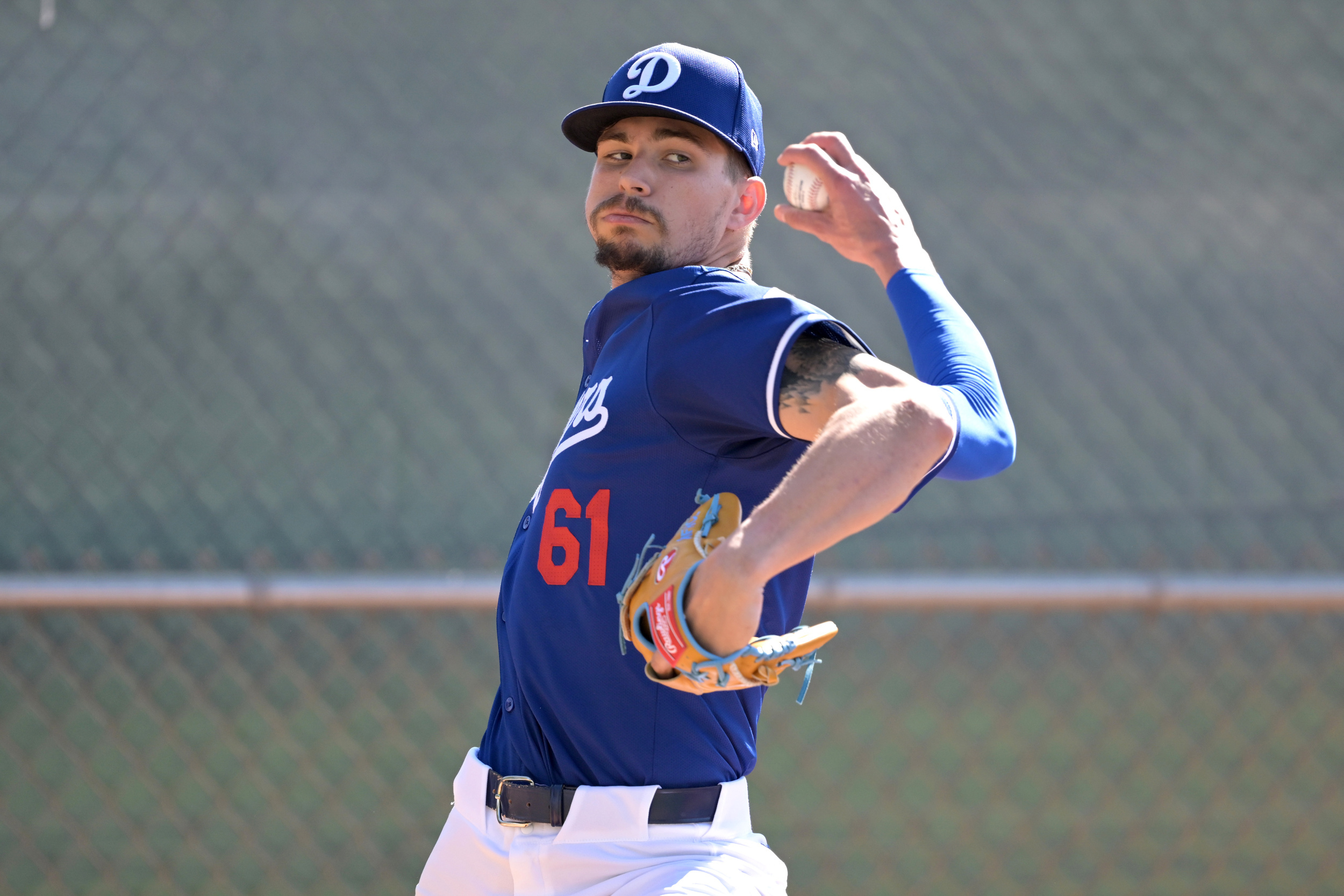 dodgers to recall two right-handers for mlb debuts