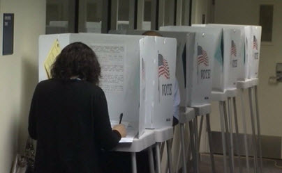 california demanda a huntington beach por ley de identificación de votantes aprobada en elecciones