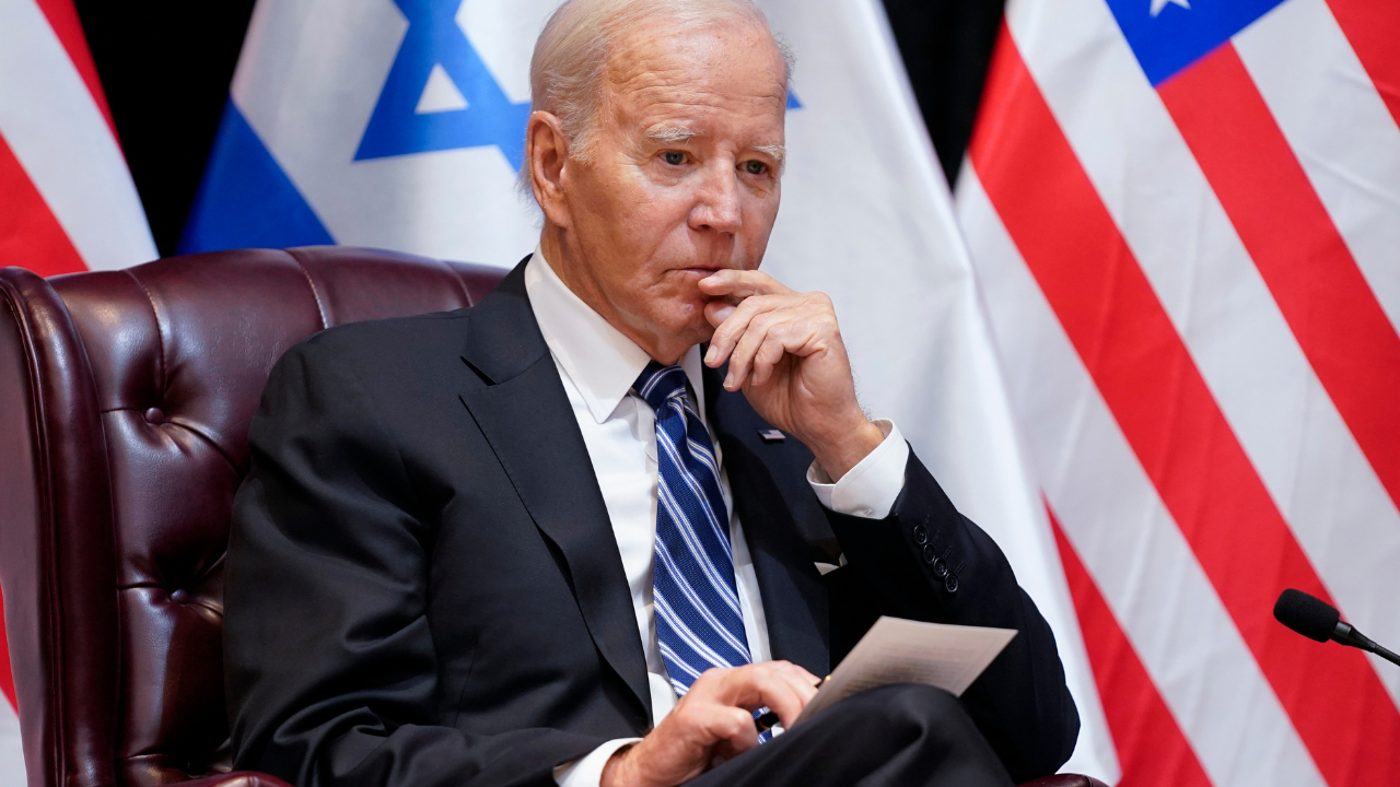 biden was advised when to 'pause' for iraq pm meeting, us president's secret notes reveal