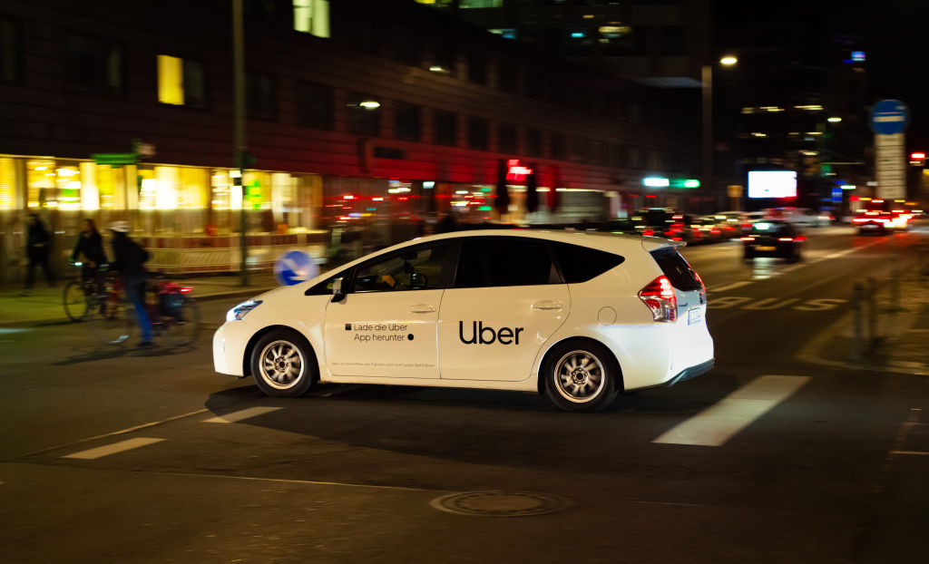uber anuncia grandes cambios por las quejas de seguridad en viajes nocturnos de mujeres