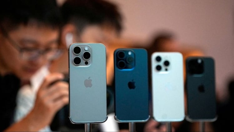 apple in talks with tata group's titan and chennai-based murugappa group to build iphone camera: report
