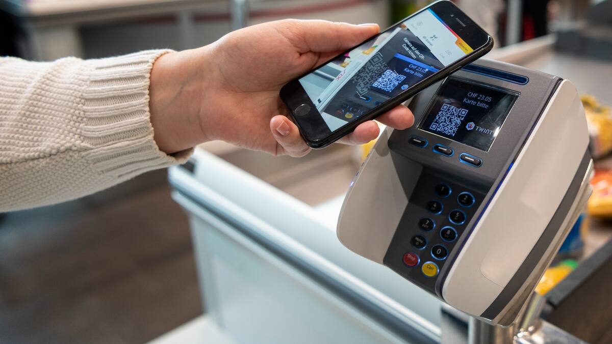 kundenkarten werden integriert: neue funktion bei twint räumt dein portemonnaie auf