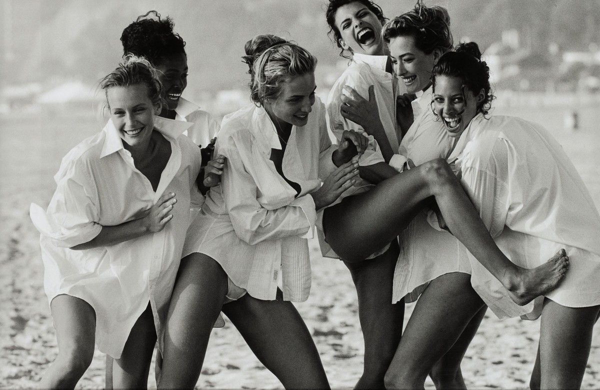 <p>This iconic photo, snapped by photographer Peter Lindbergh and featuring Estelle Lefébure, Karen Alexander, Rachel Williams, Linda Evangelista, Tatjana Patitz, and Christy Turlington, left its mark on the world of fashion photography. In 2016, Sotheby’s auctioned it off for <a href="https://fashionweekdaily.com/sothebys-sells-over-2-million-of-fashion-photographers-work/" class="atom_link atom_valid CMY_Link CMY_Valid" rel="noreferrer noopener">$118,462</a>.</p>