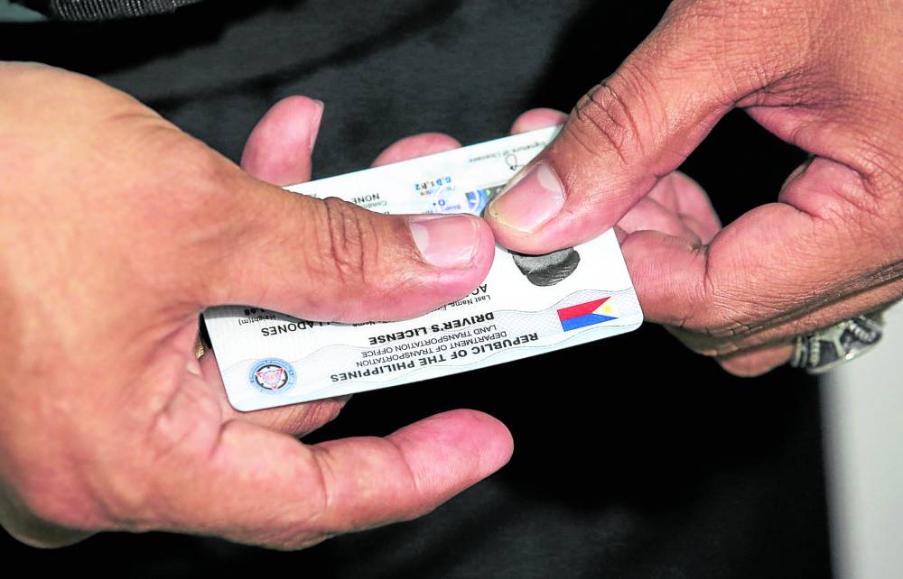 lto: plastic cards ready for expired april-aug 2023 driver’s licenses