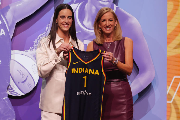 It's official. Indiana Fever select Caitlin Clark with No. 1 pick in