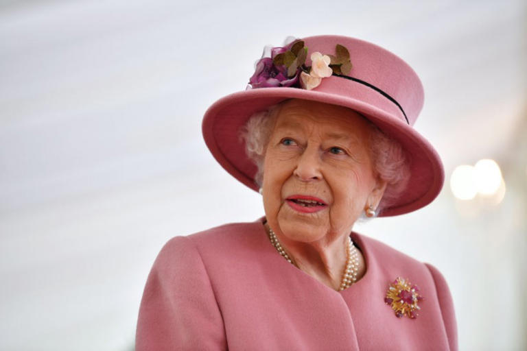 Queen Elizabeth's Final Words To Liz Truss Made Ex-PM Emotional, New ...