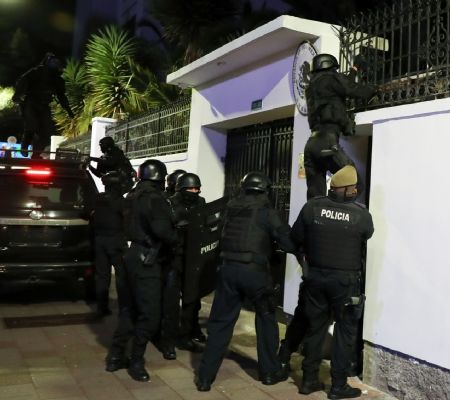 cidh condena “intrusión” a embajada de méxico y urge a ecuador medidas de protección para glas