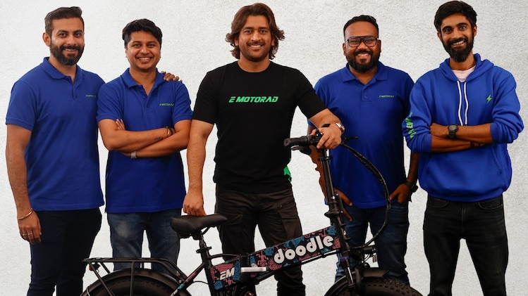 ms dhoni ventures into ev space, partners with pune-based emotorad
