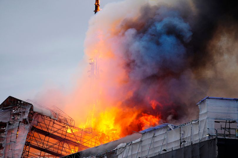 copenhagen stock exchange fire: culture minister says 400 years of culture 'up in flames'
