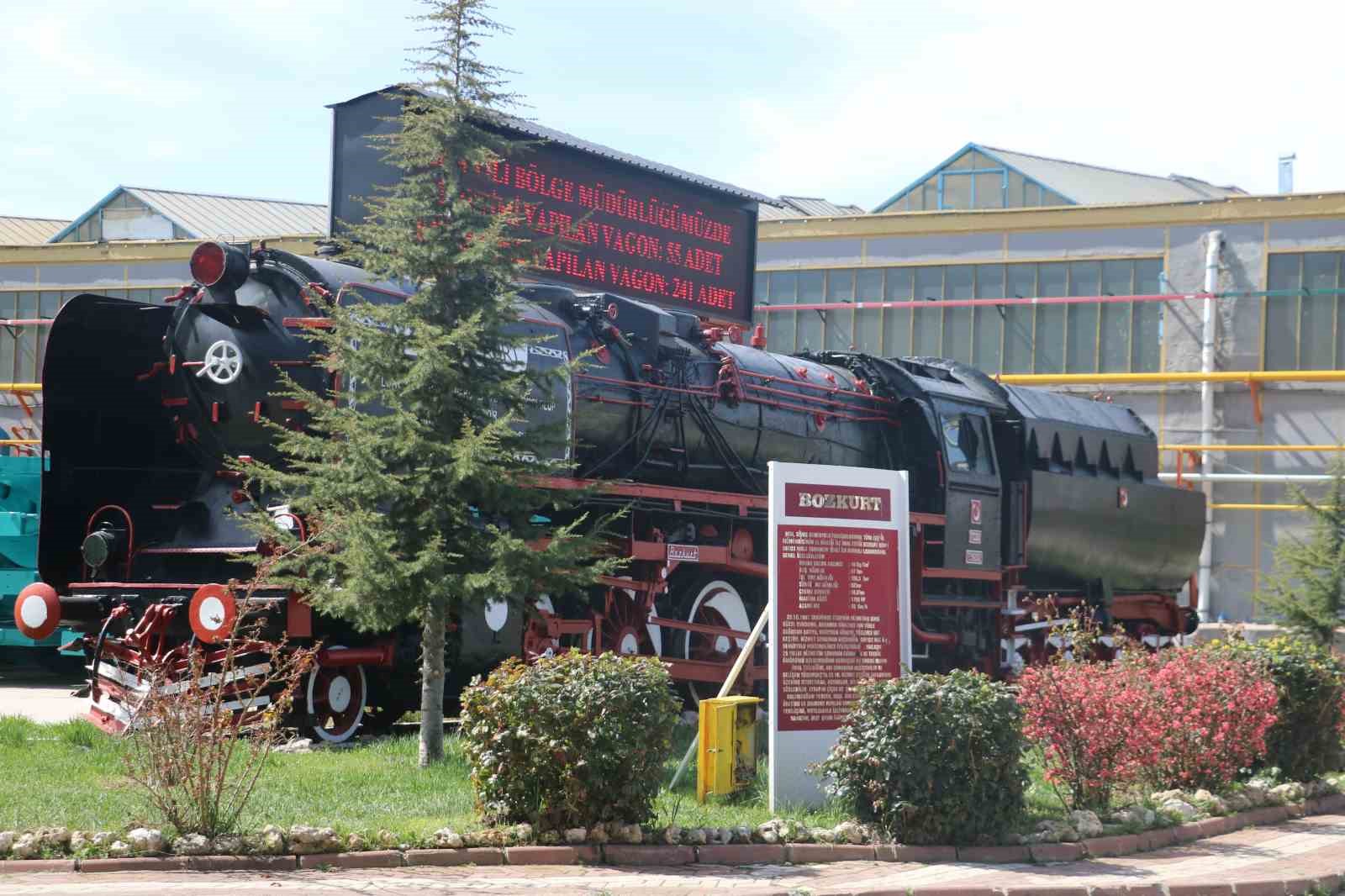 türkiye’nin ilk yerli ve milli lokomotifi ‘bozkurt’ sivas’ta sergileniyor