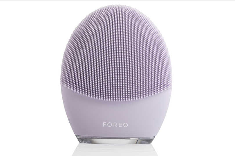 amazon, amazon shoppers can bag half price foreo luna and premium face wash in huge deal