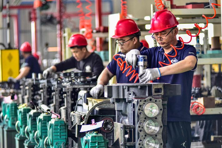 economia da china cresce acima do esperado, impulsionada por novas fábricas e aumento de exportações
