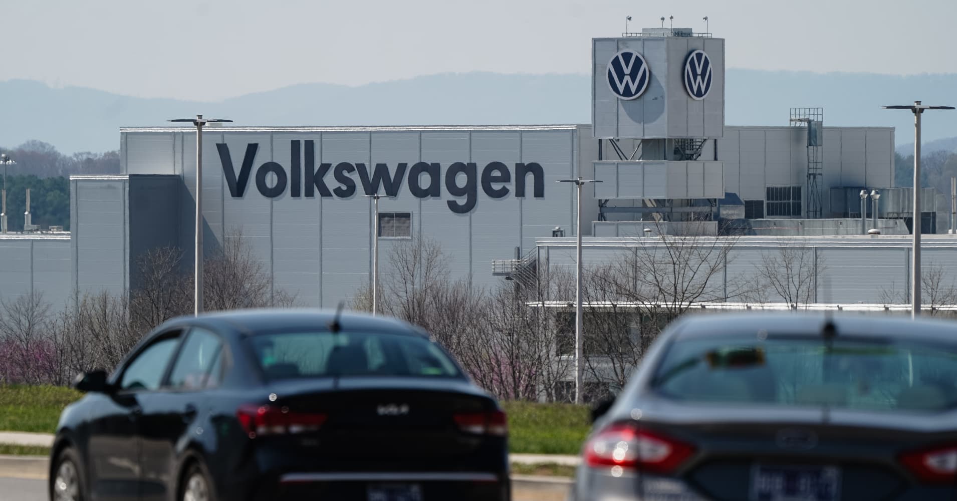 volkswagen union vote in tennessee to test uaw's power after victories in detroit