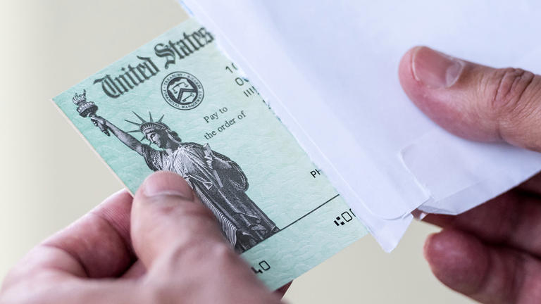 Will you get a tax refund this year? Experts have ideas on how to use ...