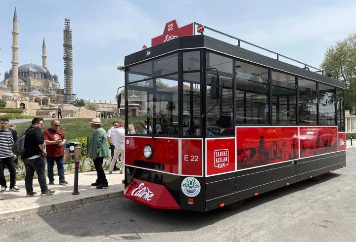 edirne'de nostaljik tramvay görünümlü 'turistik gezi treni' ilk seferini yaptı