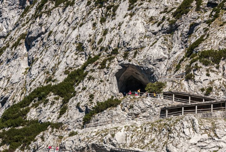 15 Spectacular Tunnels Around The World