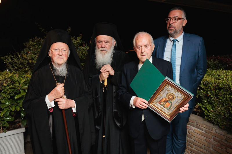 επίσημο δείπνο προς τιμήν του οικουμενικού πατριάρχη από τον πρόεδρο της αθηναϊκής λέσχης, κ. κυριάκο κουκουλομμάτη