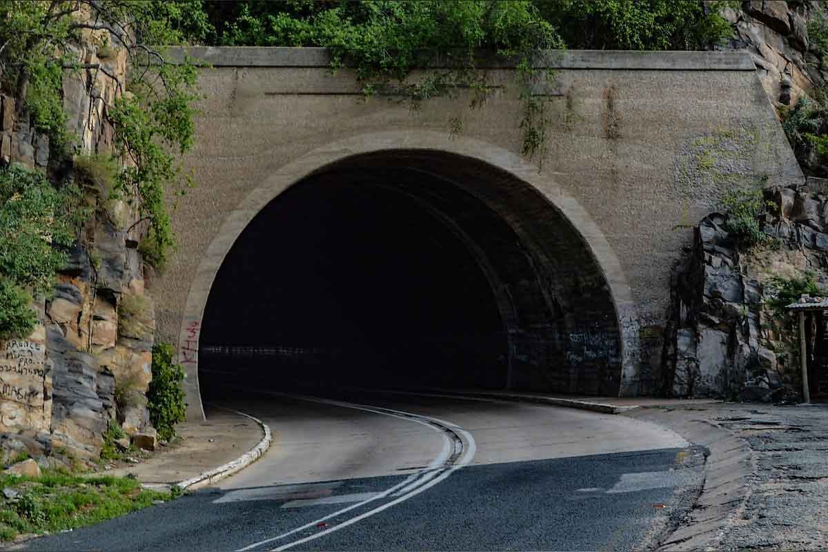 “아, 또 뜯어갔네” 운전자들, 유독 터널에서 과속 걸릴 수 밖에 없다