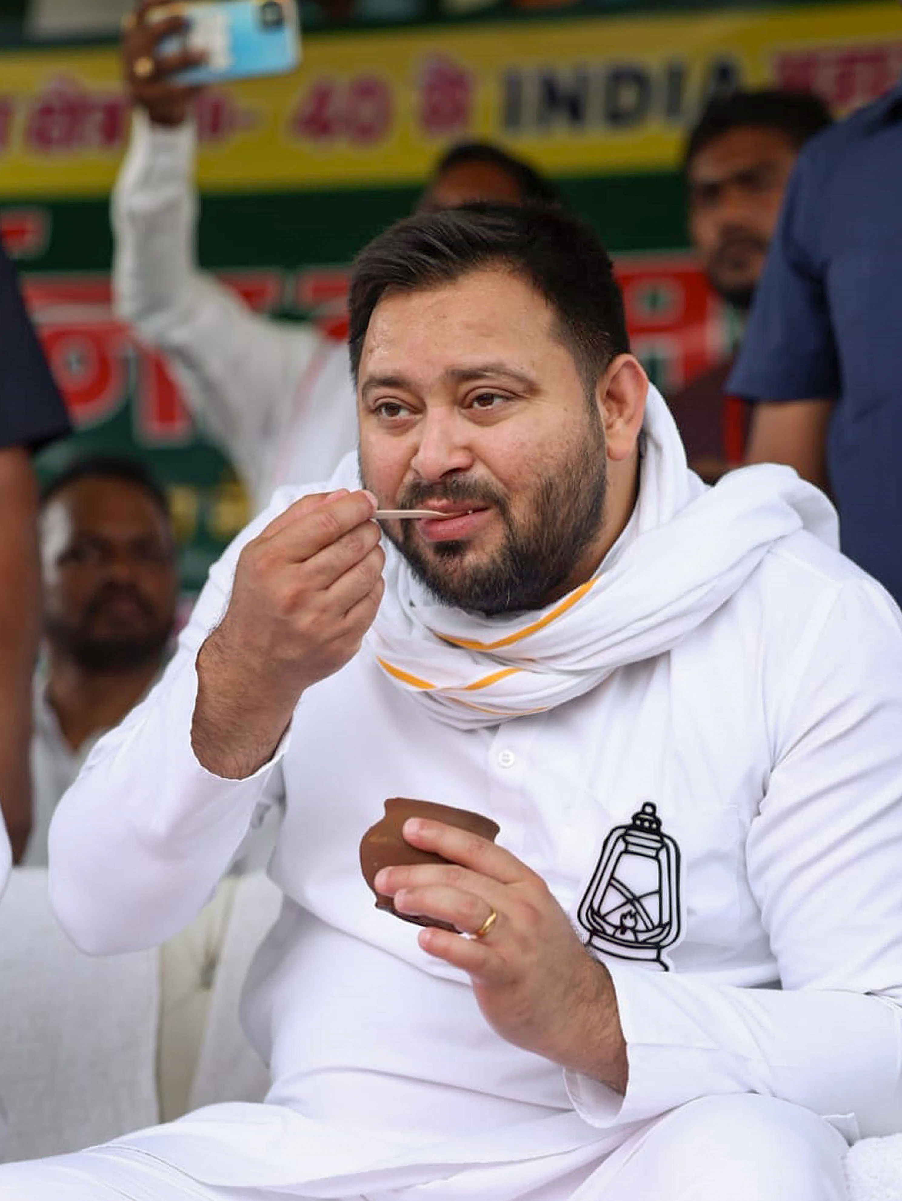 where is nitish kumar? why is bjp not inviting him to its rallies: tejashwi