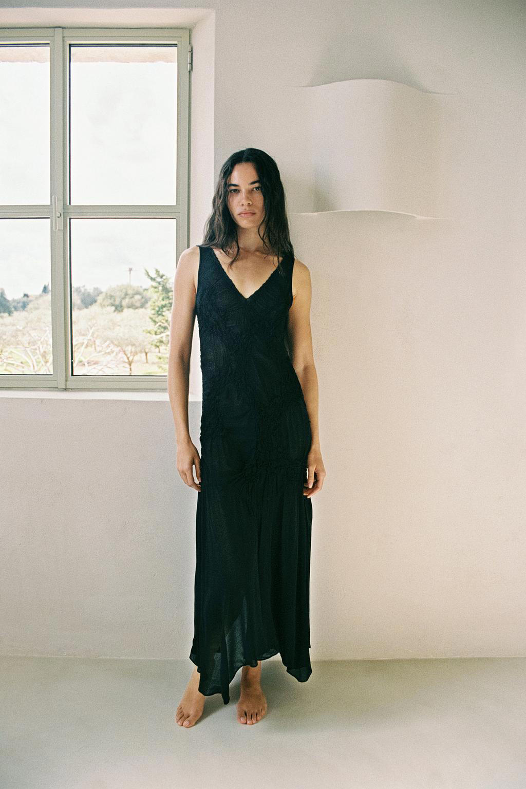 María Pombo agota el vestido semitransparente más elegante de Zara