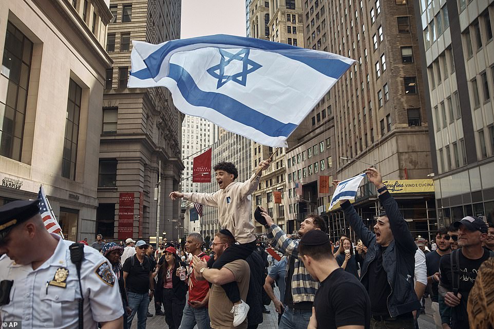 Pro-Palestinian protesters chant 'death to America' in NYC