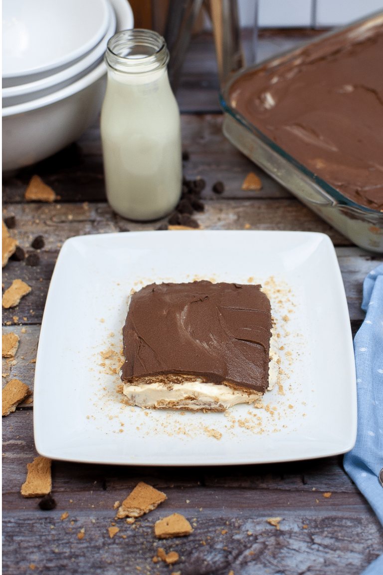 No-Bake Chocolate Eclair Cake Recipe