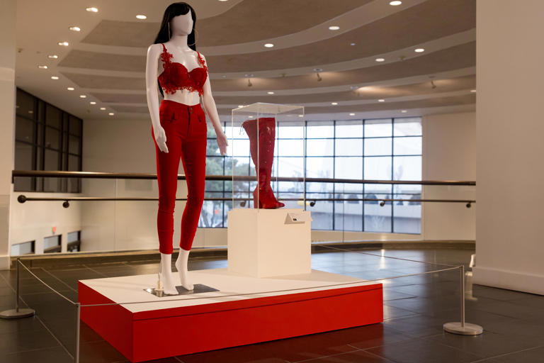 “Selena Forever/Siempre Selena” honors Selena Quintanilla-Pérez, the late Queen of Tejano Music. The exhibit features Drag outfits, courtesy of Touch Dolls at Touch Bar El Paso, inspired by outfits Selena would design and wear at her concerts. The exhibit will run through Feb. 9, 2025, at the El Paso Museum of Art.