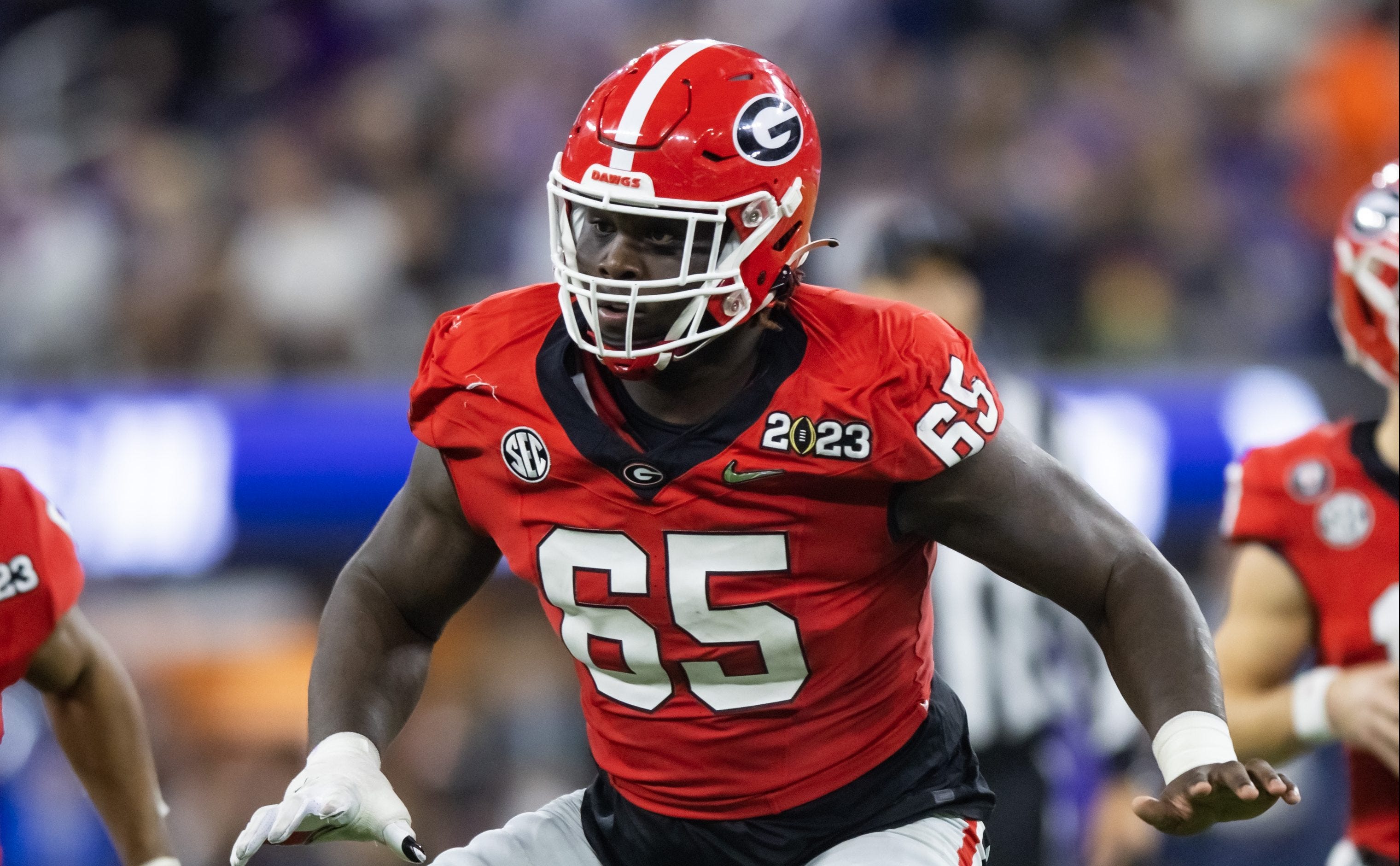 packers get georgia ot amarius mims in peter schrager's first mock draft