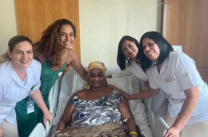 camila pitanga comemora alta hospitalar de sua mãe: ‘mama já está em casa’