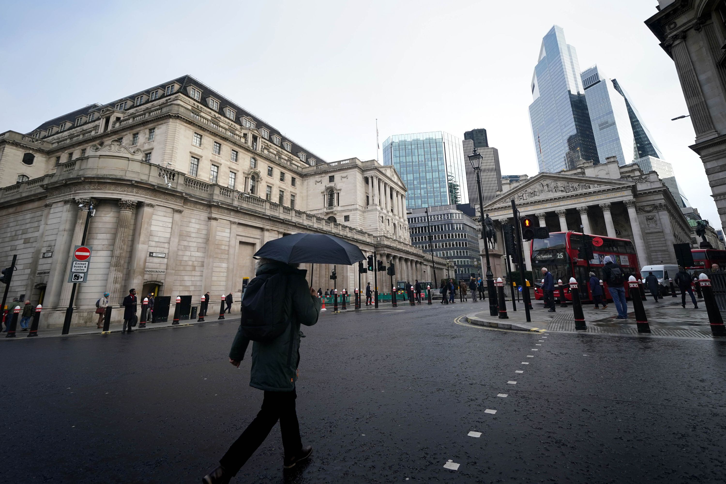outmoded bank of england boss bailey given a lifeline with bernanke's 12-point plan