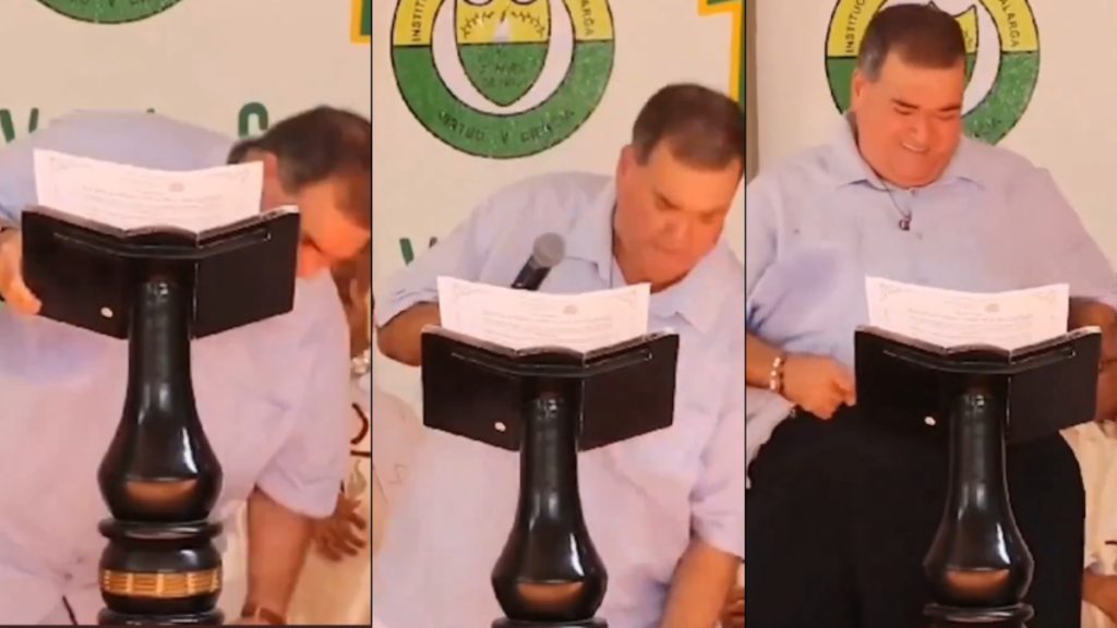 vergonzoso: alcalde de sabanalarga se quedó sin pantalones en pleno discurso