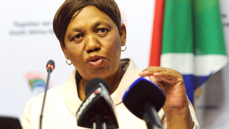 motshekga dismisses claim her department has policy to force pupils out of school
