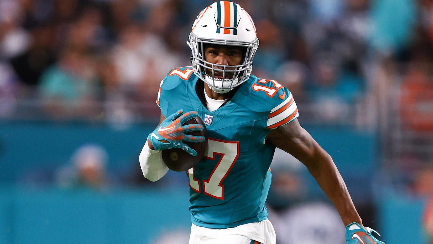 black friday, dolphins' gm says team will pick up fifth-year options on these two stars from 2021 nfl draft