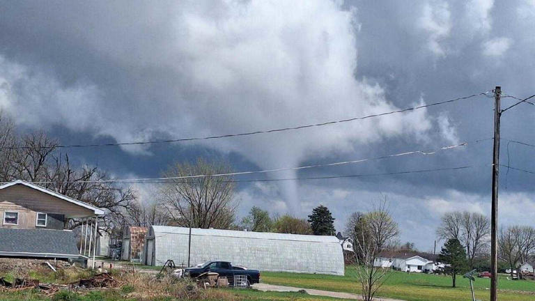 Live updates: Tracking severe weather, tornadoes across Iowa