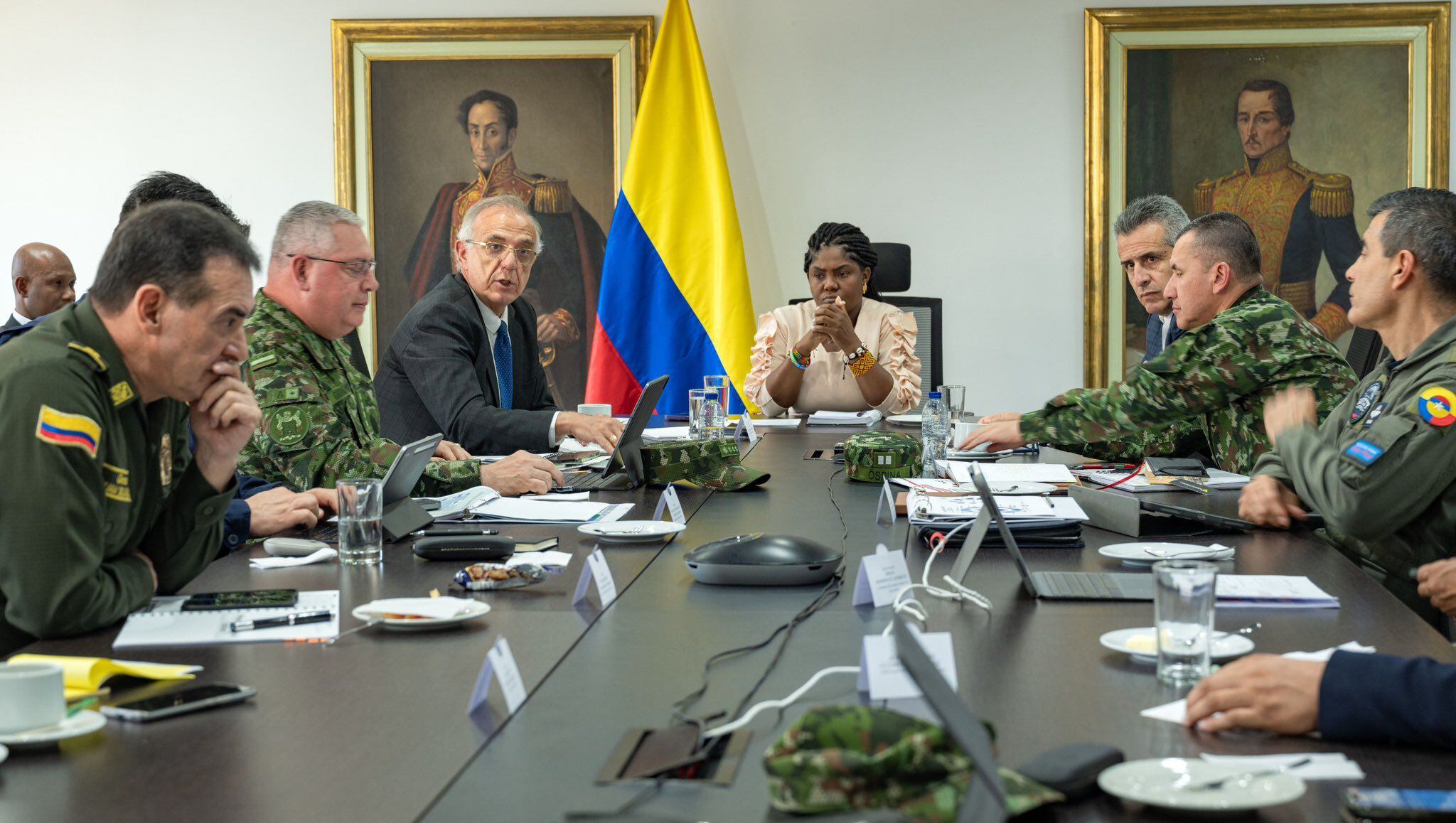 crisis en cauca: vicepresidenta, dos ministros y cúpula militar y de policía se reunieron en bogotá