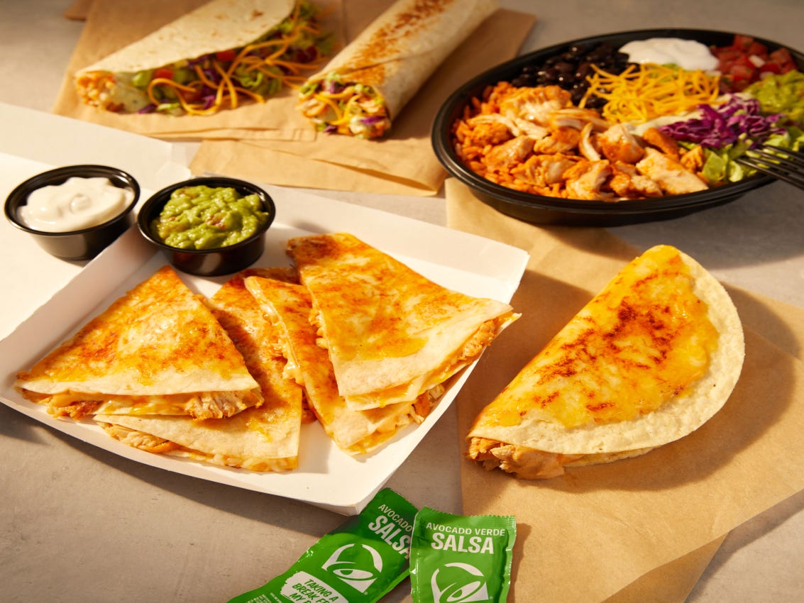 I tried Taco Bell's Cantina Chicken menu and loved all 5 new menu items ...