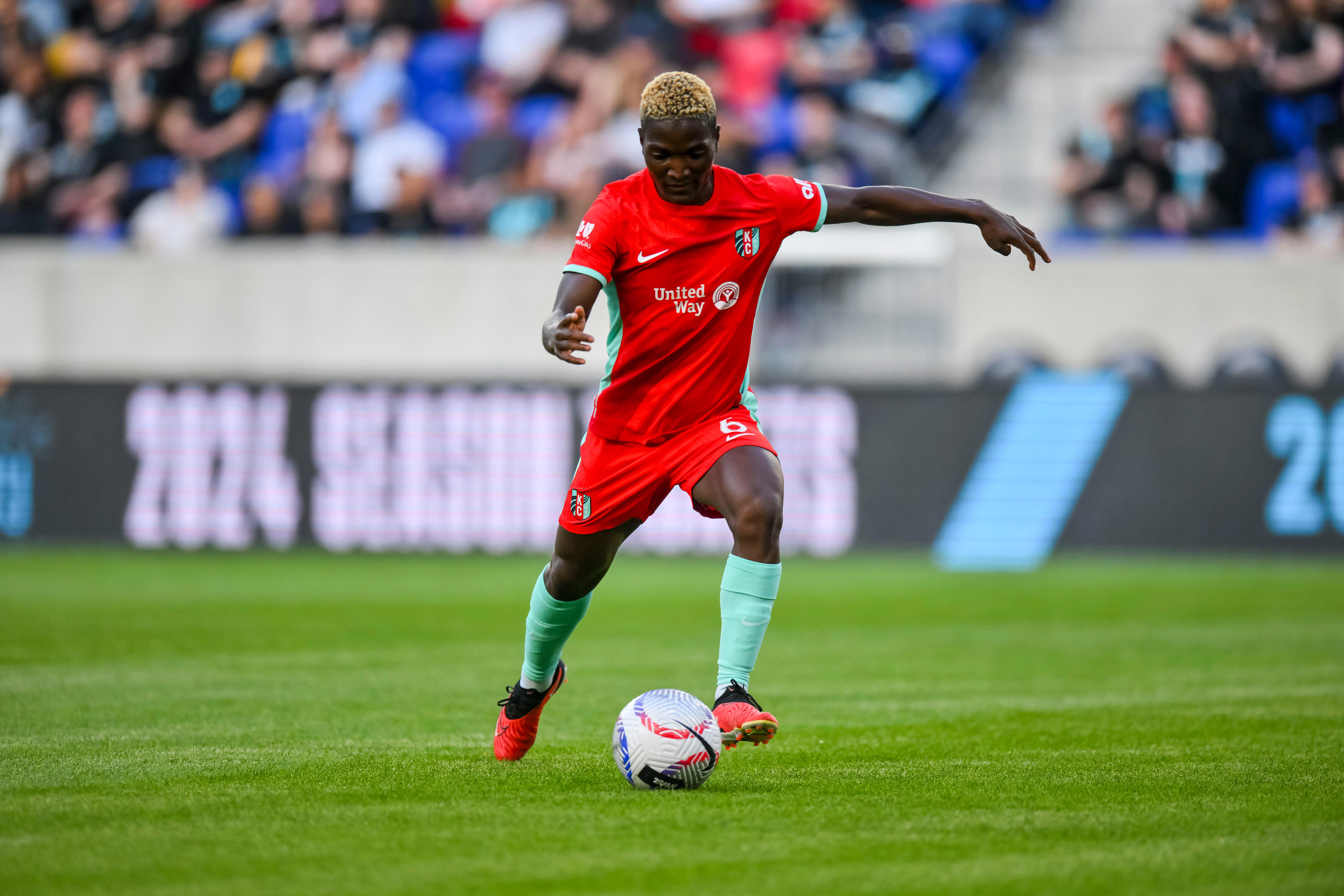 NWSL Weekend Take-Off: Chawinga Taking Over, Thorns Still Adrift