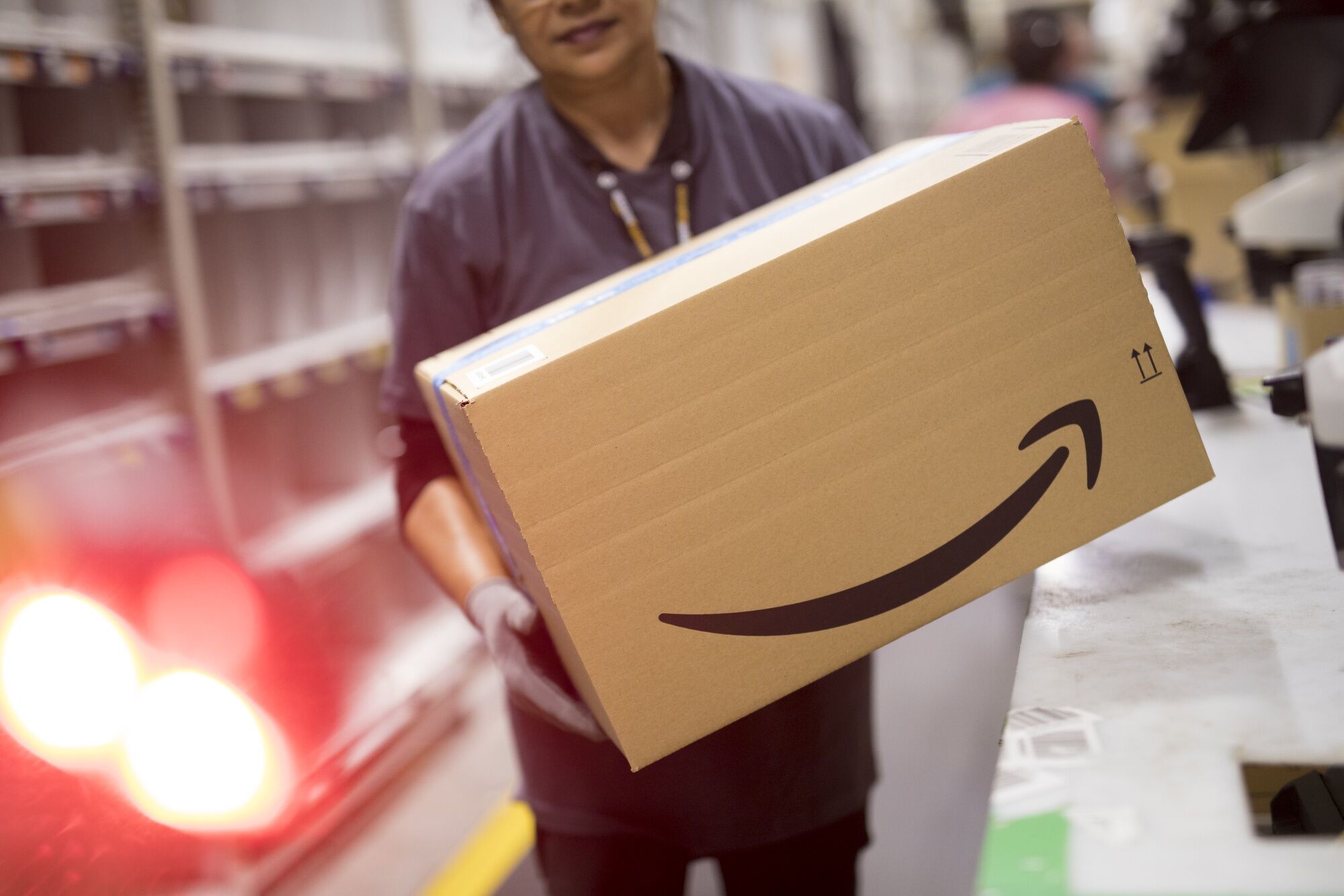 amazon, amazon prime memberships in us gain 8% to new high after lull