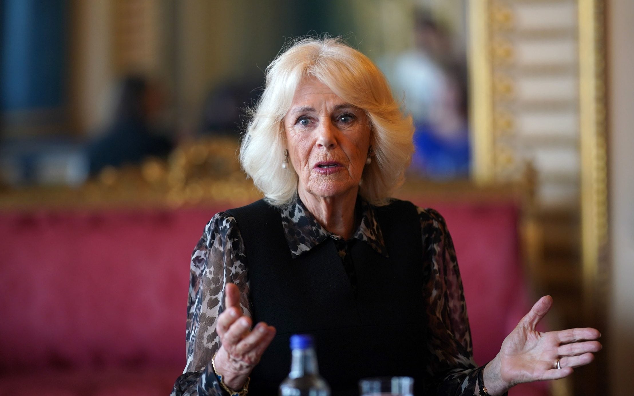 queen suggests pop-up shops in schools could help children suffering domestic abuse