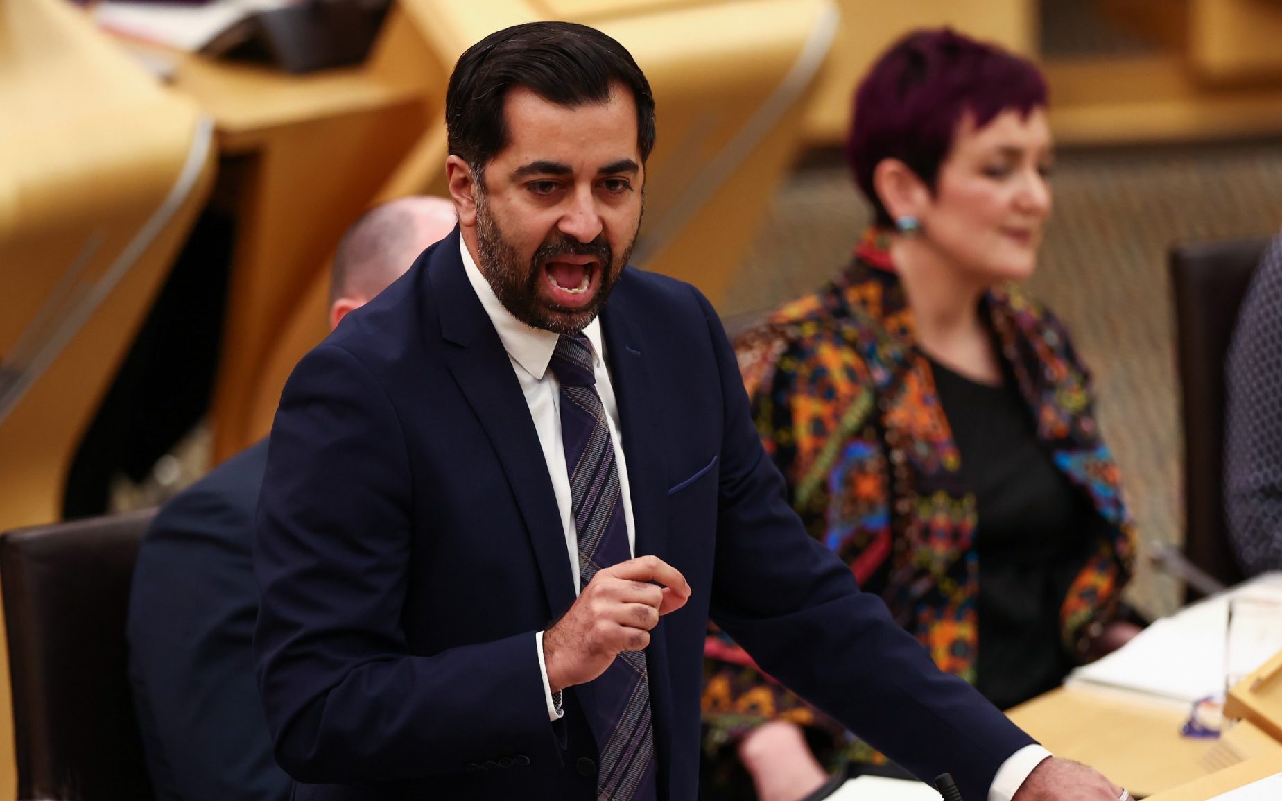 jk rowling accuses humza yousaf of showing ‘contempt for women’
