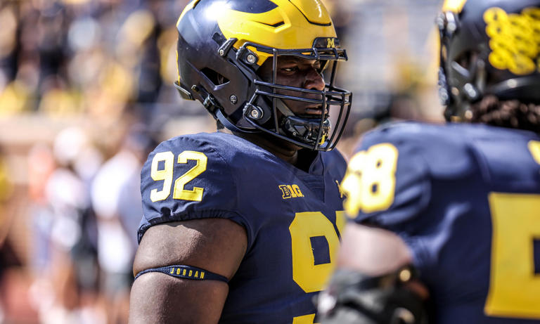 Lou Esposito breaks down Michigan football defensive tackle depth