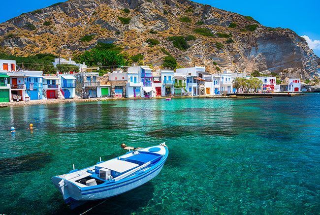 cyclades : les recherches pour cette île grecque méconnue aux 75 plages explosent de + 1 180 %