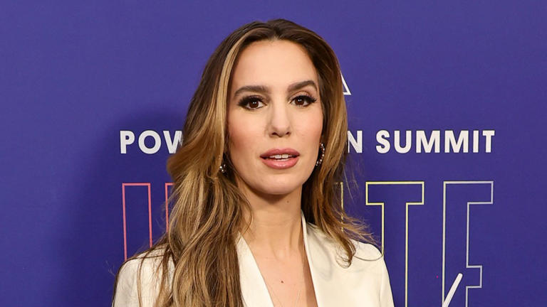 Christy Carlson Romano Recalls Mom Calling Out Planned Inappropriate Close-Up on ‘Even Stevens'