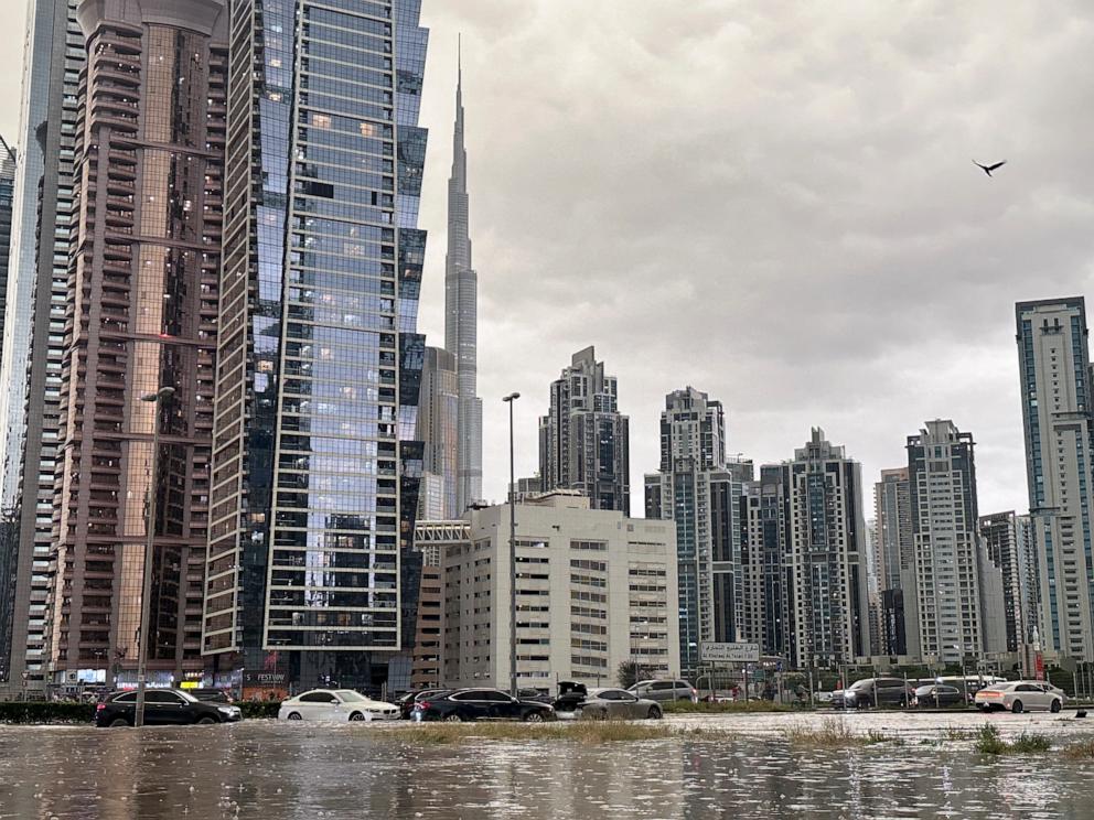 dubai sees severe flooding after getting 2 years' worth of rain in 24 hours