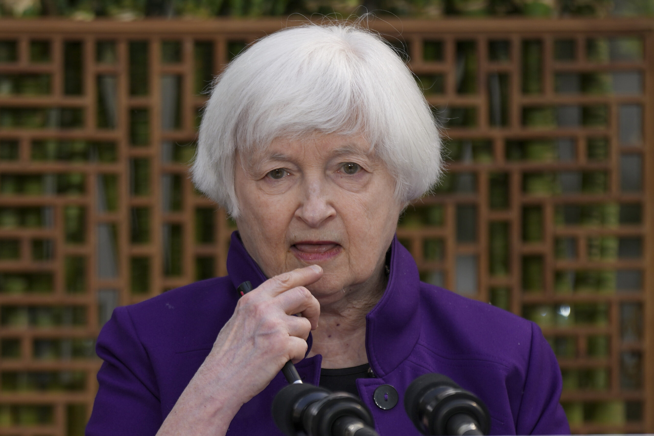 yellen says iran’s actions could cause global ‘economic spillovers’