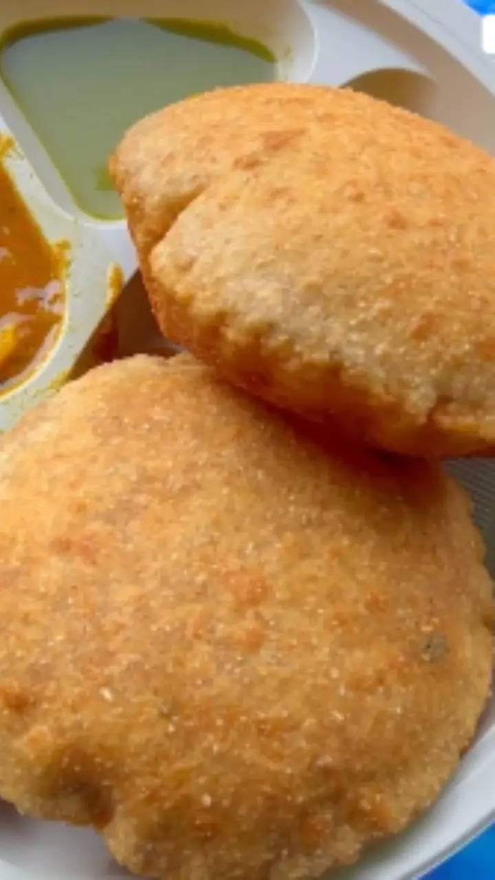 12 Types Of Traditional Pooris Enjoyed Across India