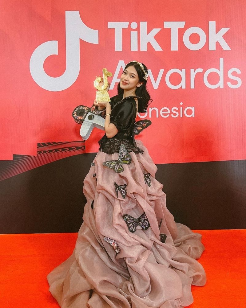 profil irene suwandi, tiktoker indonesia akan debut jadi artis kpop